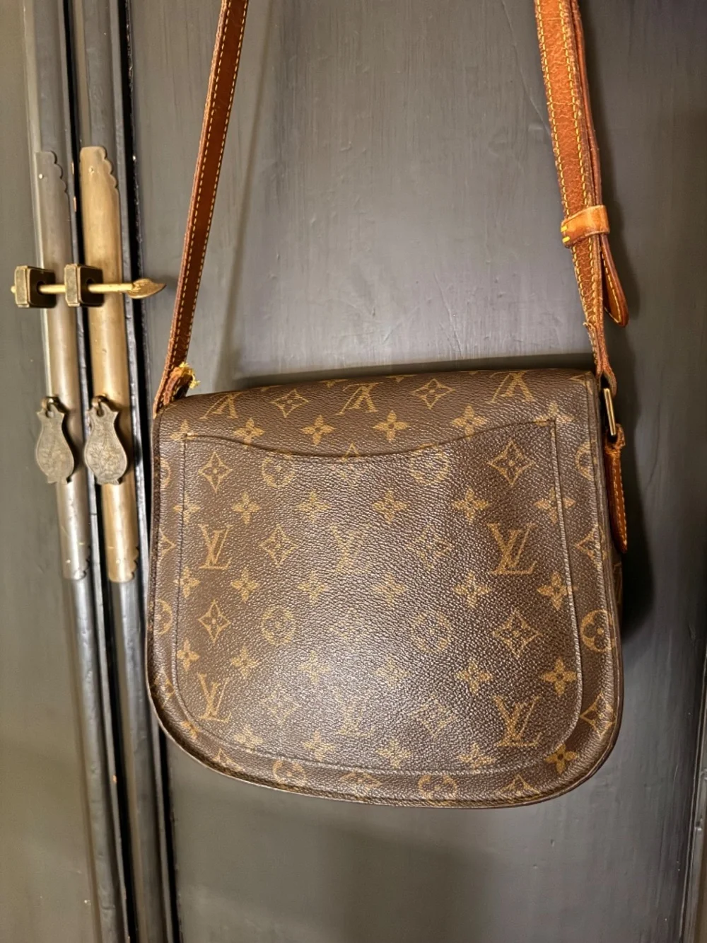 Louis Vuitton Saint Cloud. GM size